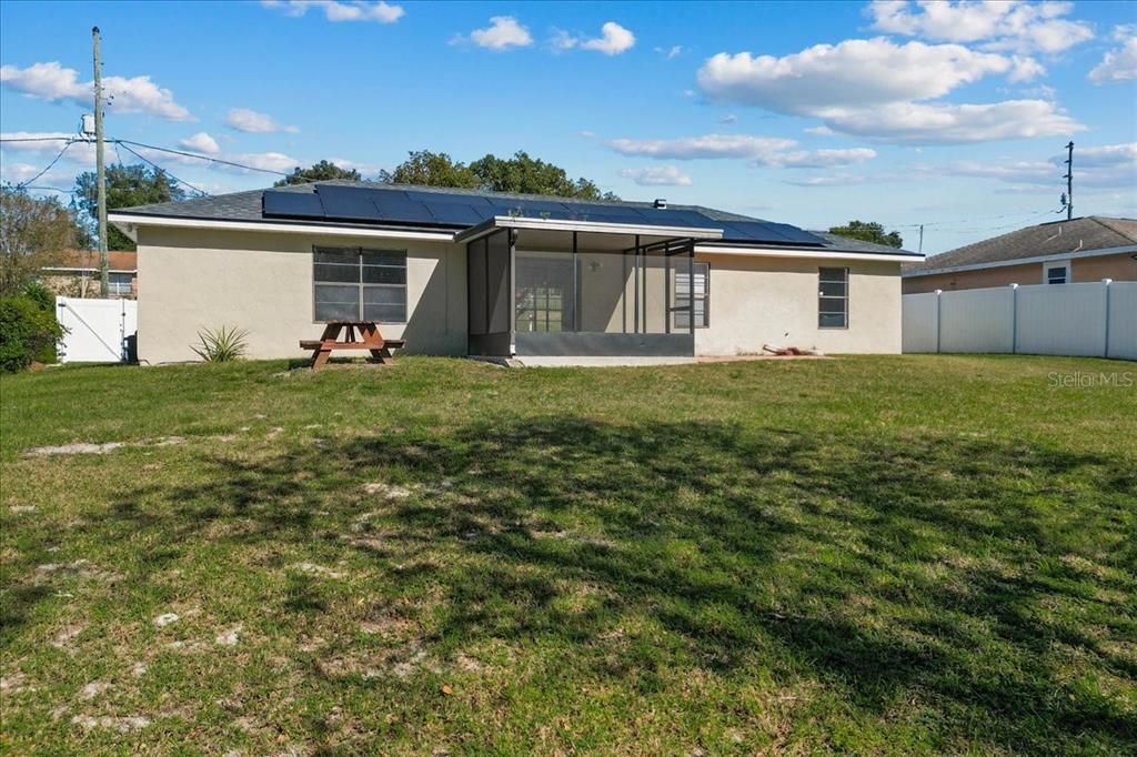 For Sale: $310,000 (3 beds, 2 baths, 1144 Square Feet)