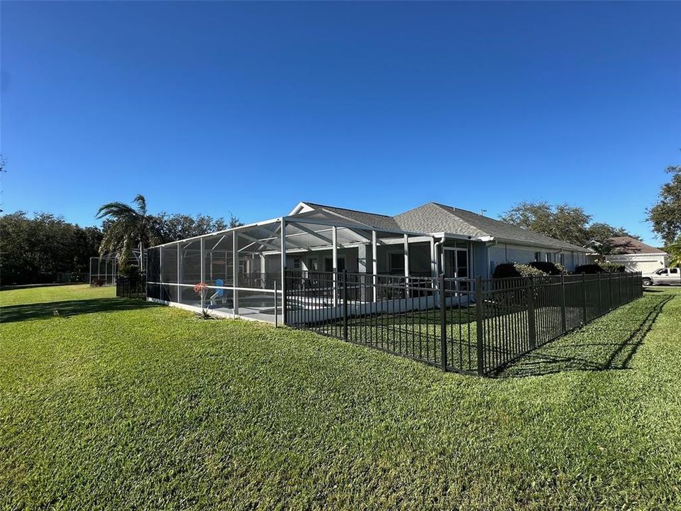 For Sale: $729,999 (4 beds, 2 baths, 1936 Square Feet)