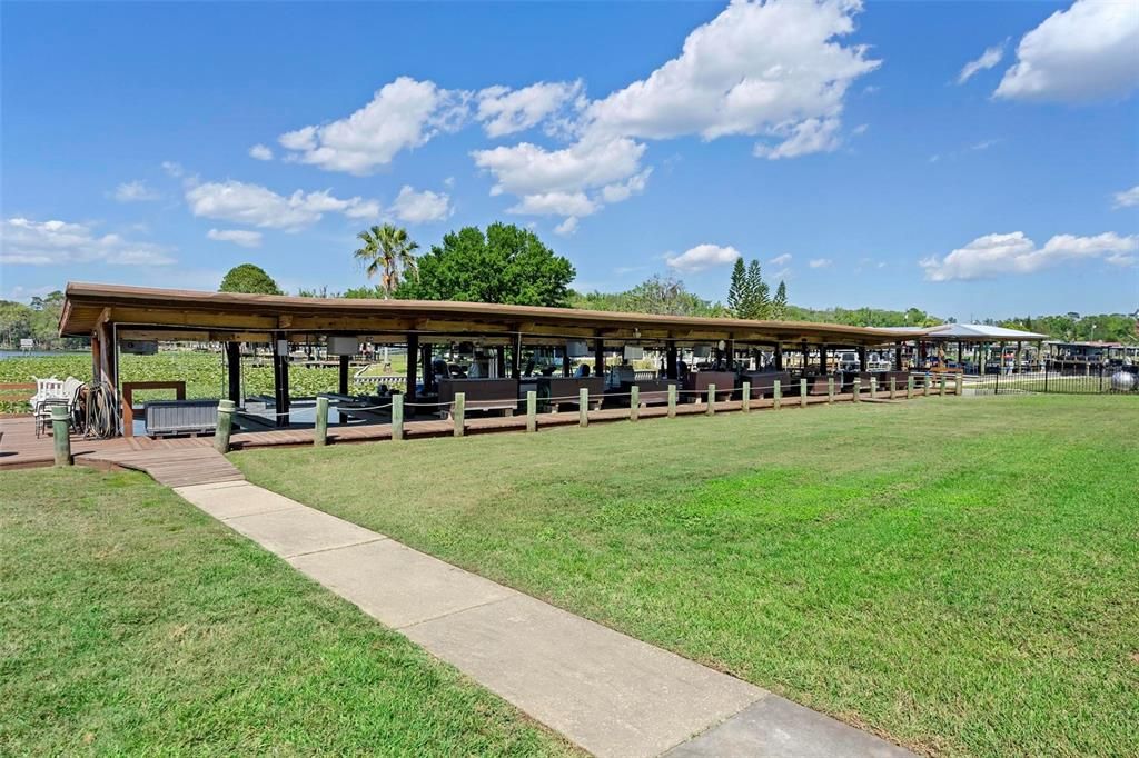 待售: $160,000 (2 贝兹, 1 浴室, 832 平方英尺)