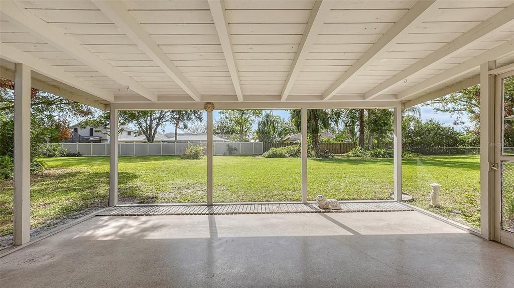 COVERED PORCH