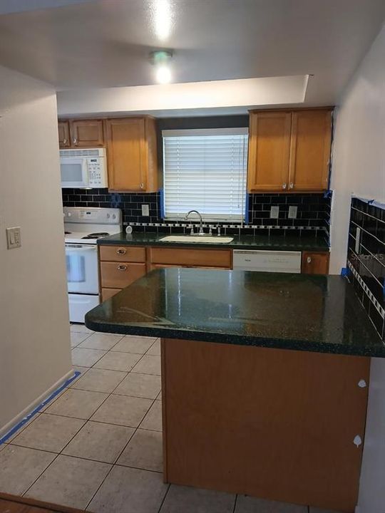 For Rent: $1,395 (1 beds, 1 baths, 624 Square Feet)