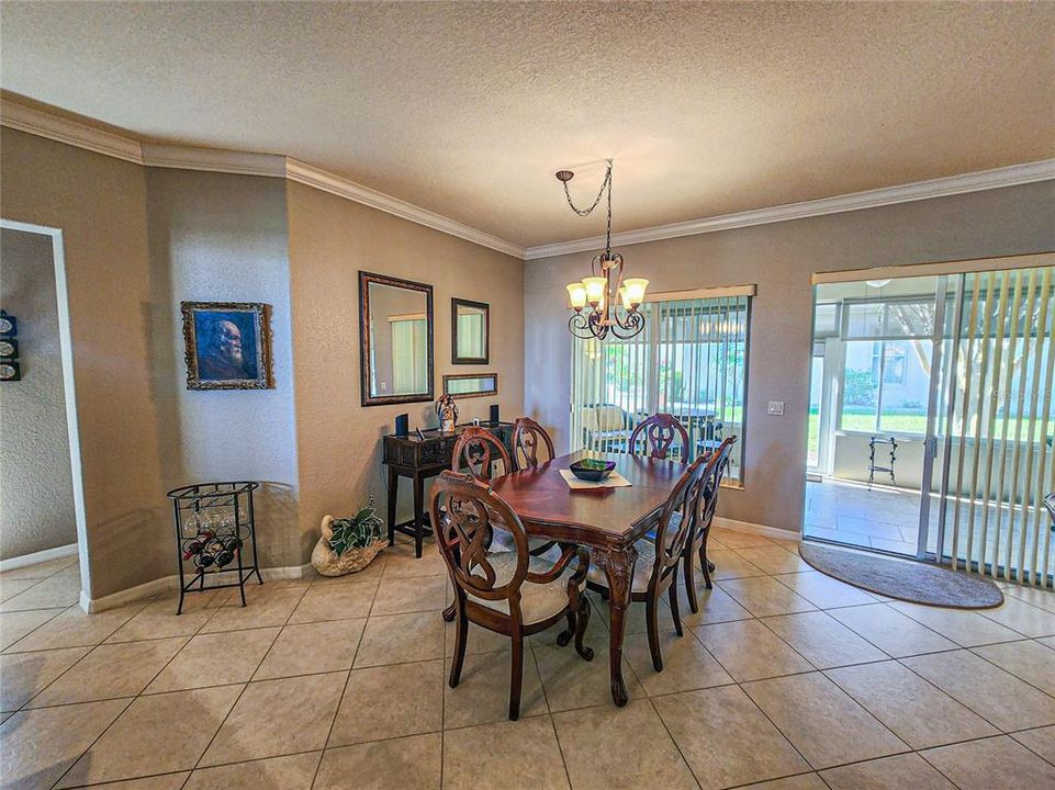 For Sale: $389,900 (2 beds, 2 baths, 2013 Square Feet)