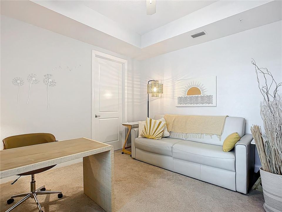 For Sale: $556,000 (2 beds, 2 baths, 1384 Square Feet)