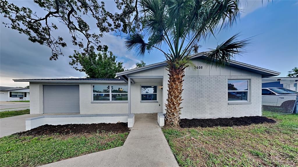 For Sale: $294,900 (3 beds, 2 baths, 1448 Square Feet)