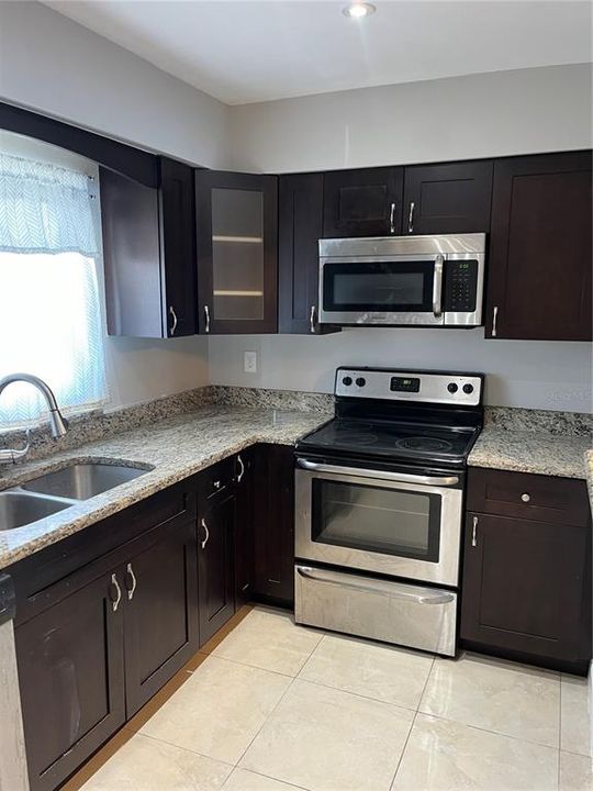 For Rent: $1,850 (2 beds, 2 baths, 1029 Square Feet)