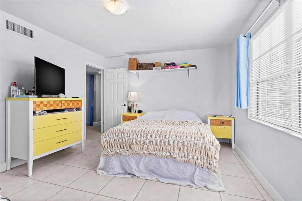 For Sale: $495,700 (3 beds, 2 baths, 2048 Square Feet)