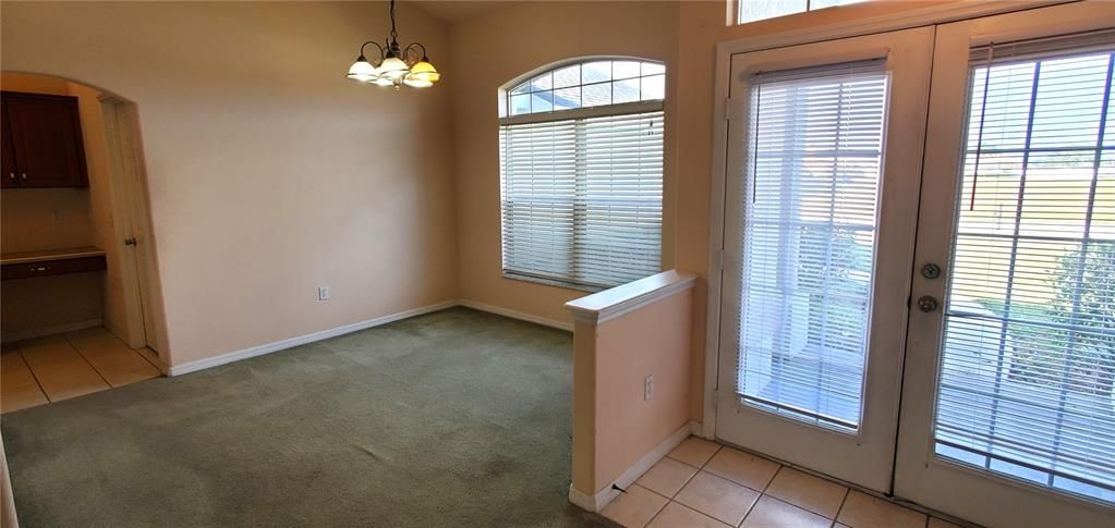 For Rent: $2,000 (3 beds, 2 baths, 2062 Square Feet)