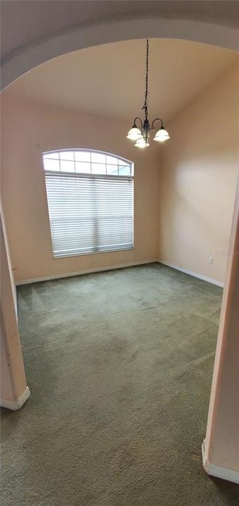 For Rent: $2,000 (3 beds, 2 baths, 2062 Square Feet)