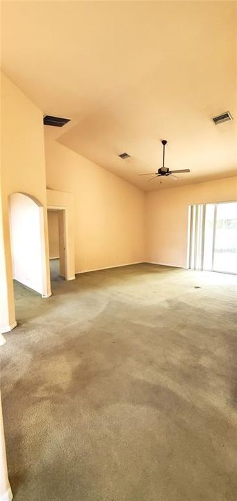 For Rent: $2,000 (3 beds, 2 baths, 2062 Square Feet)