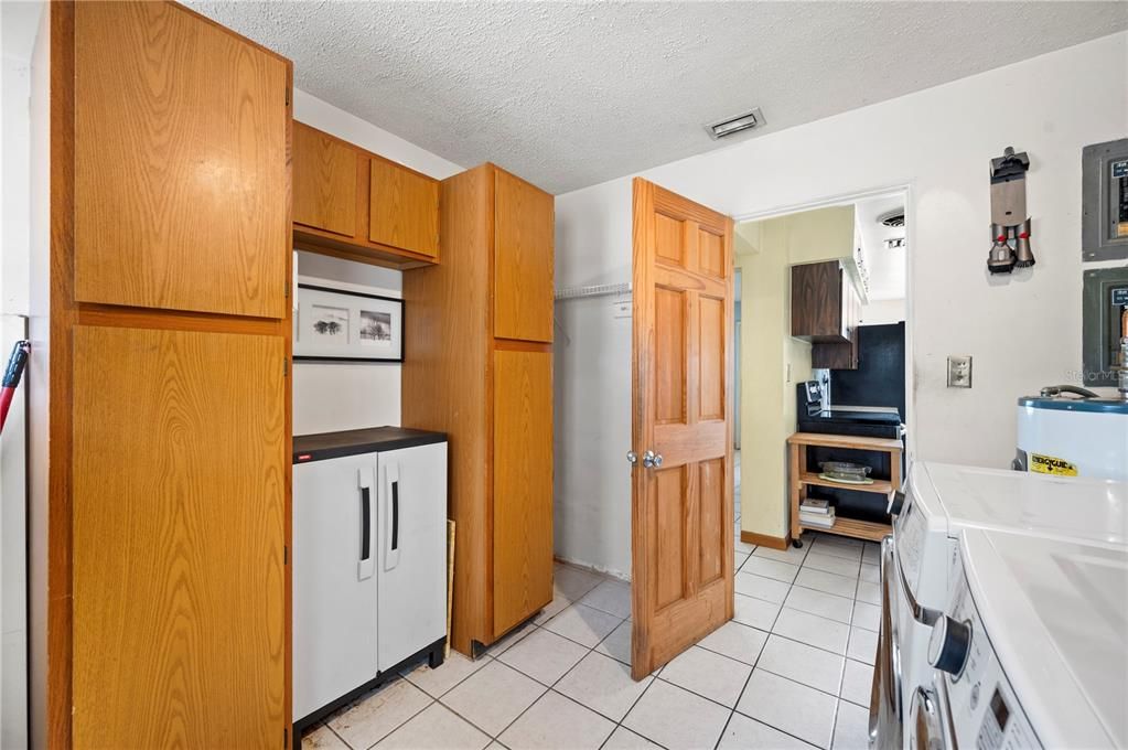 For Sale: $225,000 (3 beds, 1 baths, 1614 Square Feet)