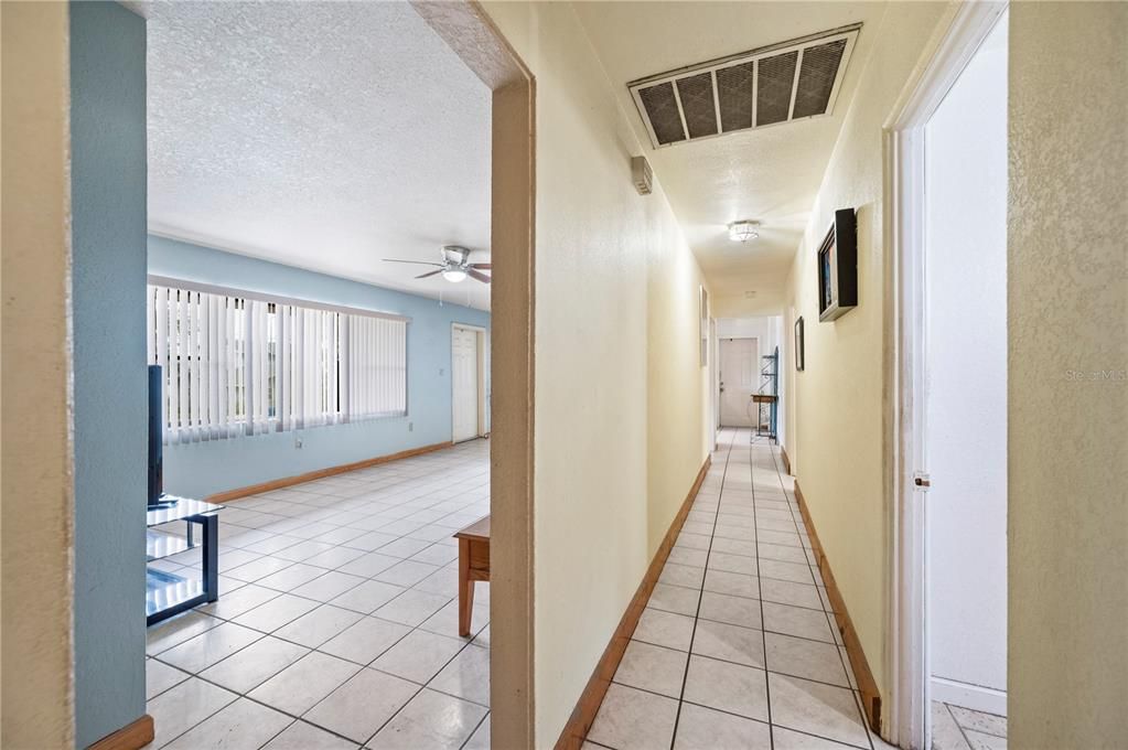 For Sale: $225,000 (3 beds, 1 baths, 1614 Square Feet)