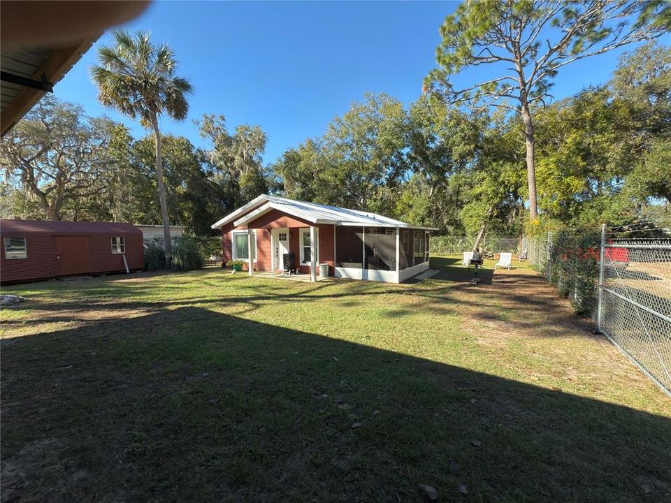 For Sale: $275,000 (3 beds, 2 baths, 1112 Square Feet)