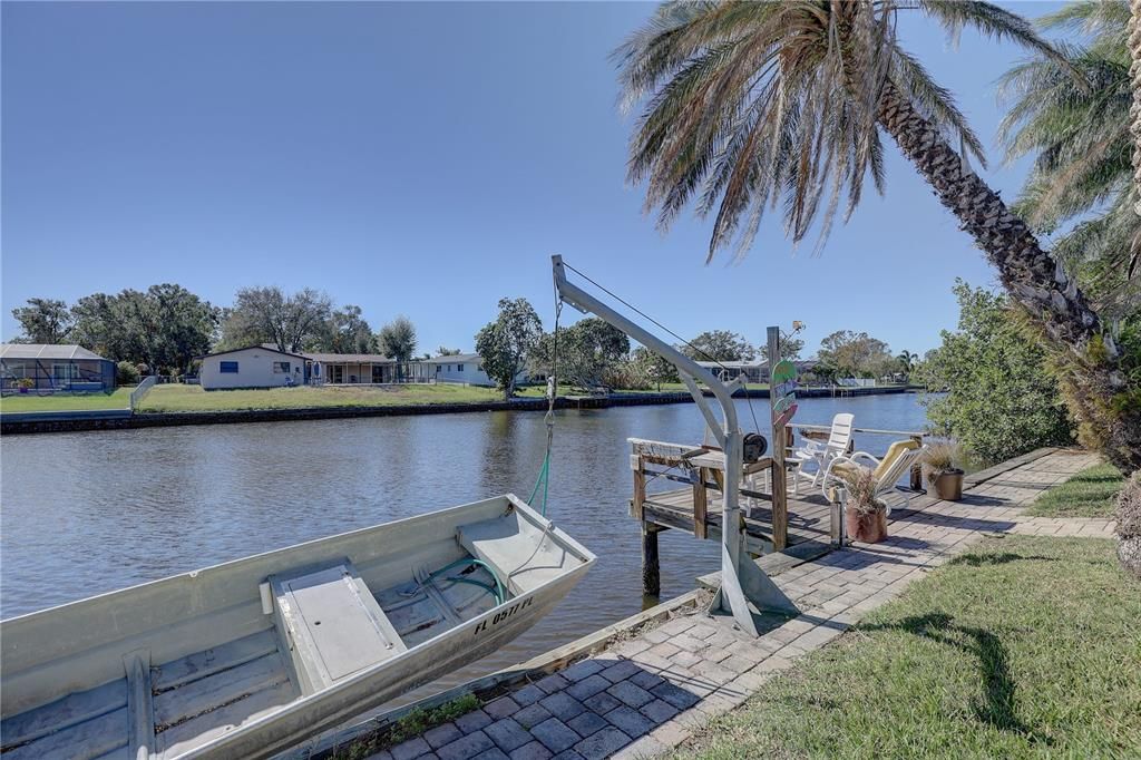 For Sale: $550,000 (3 beds, 2 baths, 1894 Square Feet)