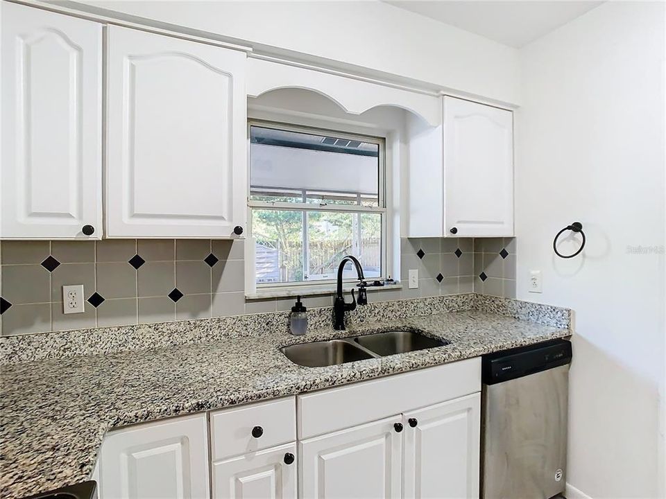 For Sale: $409,900 (3 beds, 2 baths, 1380 Square Feet)