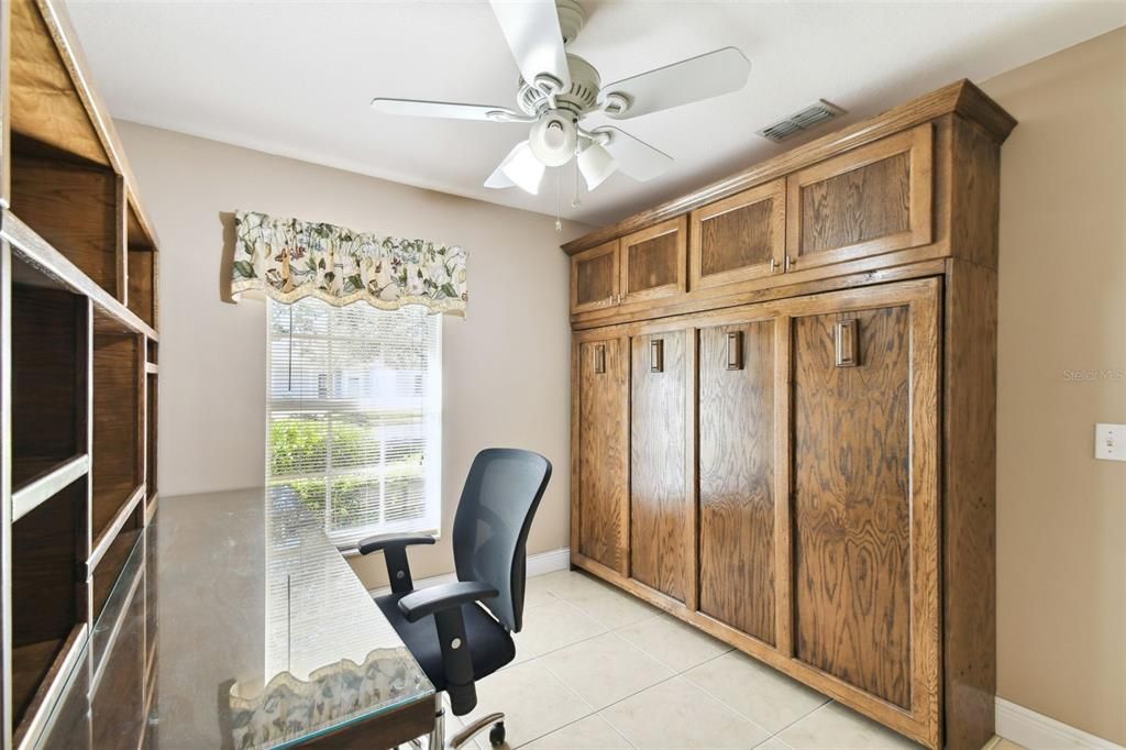 Guest bedroom Murphy bed