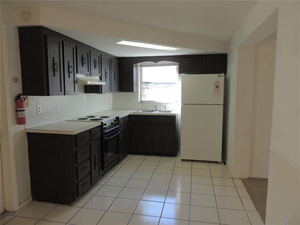 For Sale: $235,000 (2 beds, 1 baths, 1046 Square Feet)