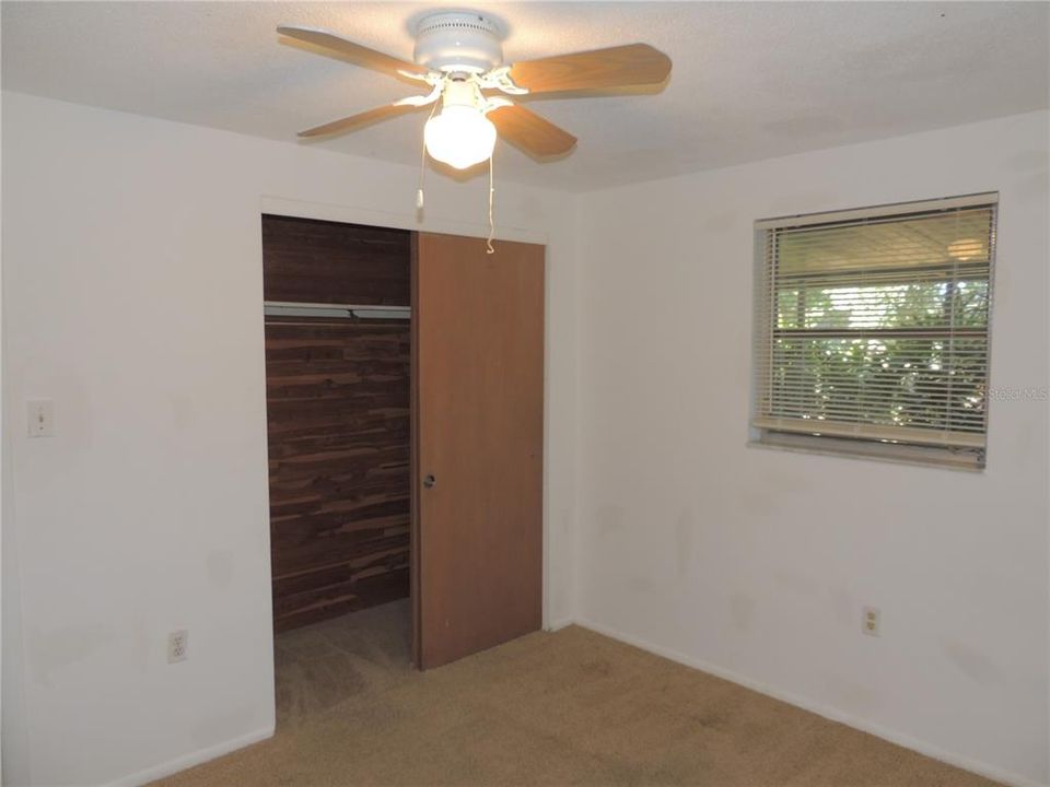 For Sale: $235,000 (2 beds, 1 baths, 1046 Square Feet)