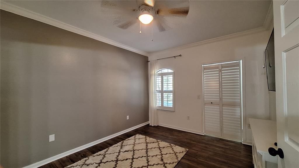 For Sale: $319,900 (2 beds, 2 baths, 1200 Square Feet)