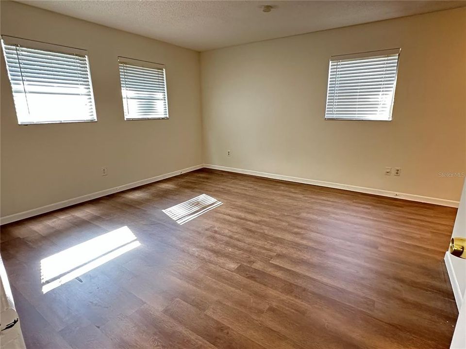 For Rent: $2,000 (2 beds, 2 baths, 1155 Square Feet)