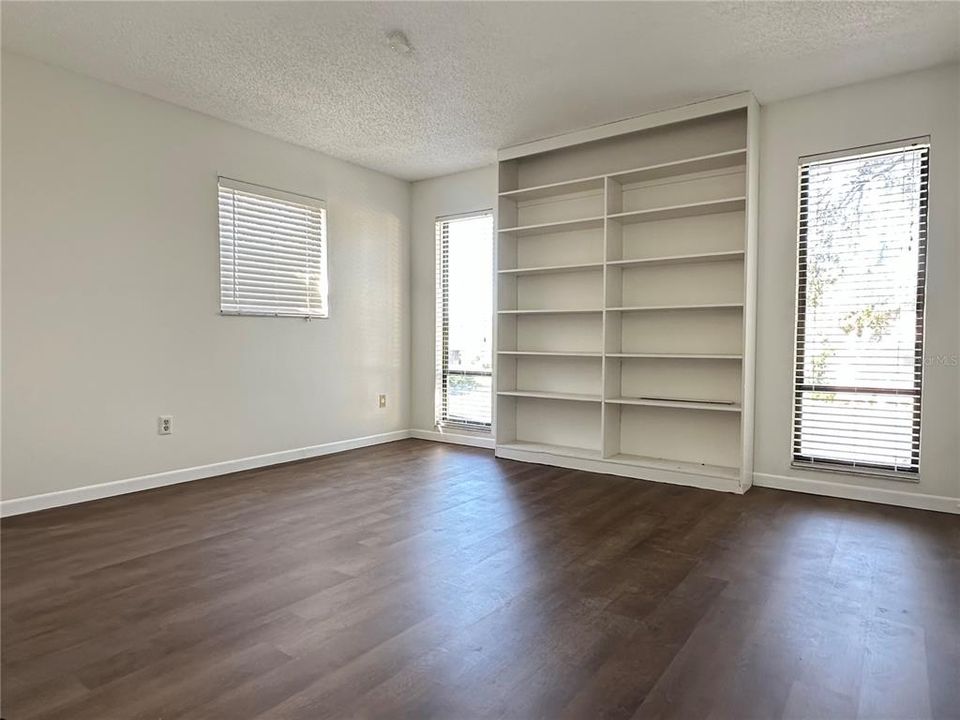 For Rent: $2,000 (2 beds, 2 baths, 1155 Square Feet)