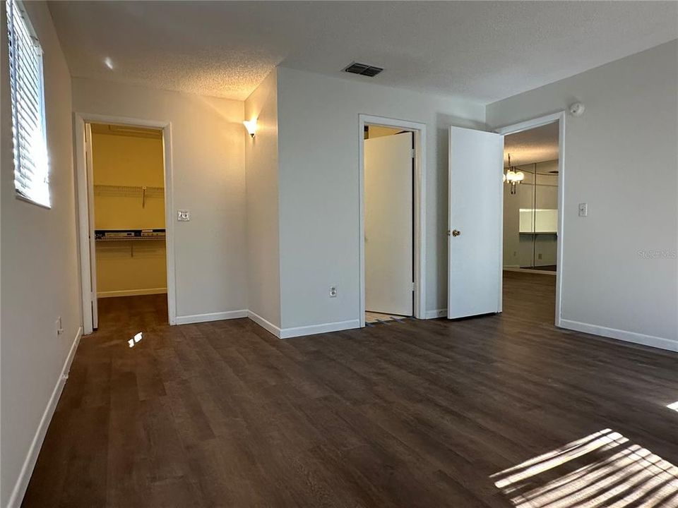 For Rent: $2,000 (2 beds, 2 baths, 1155 Square Feet)