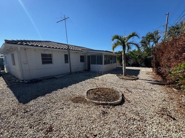 For Sale: $495,000 (3 beds, 2 baths, 1207 Square Feet)