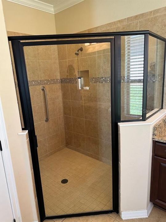 shower enclosure