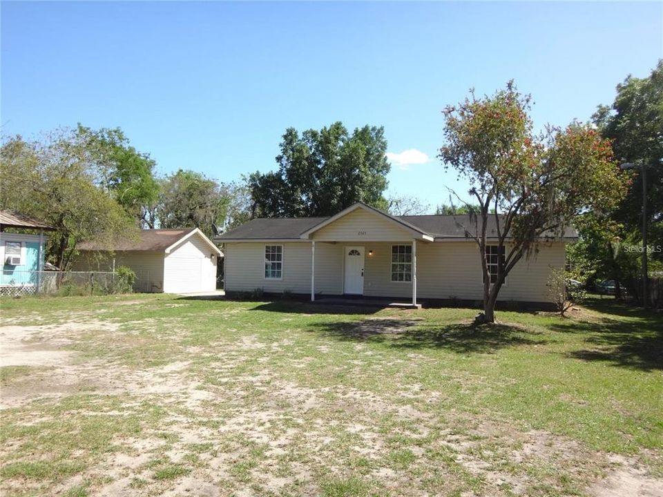 For Sale: $350,000 (3 beds, 2 baths, 1152 Square Feet)