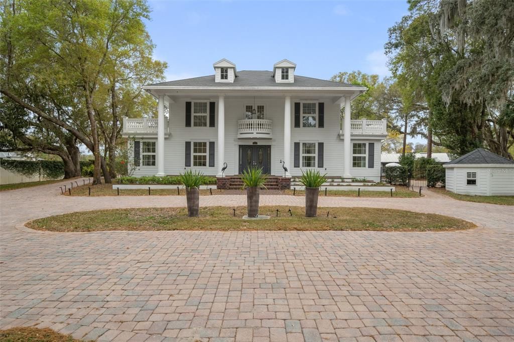 For Sale: $2,899,998 (7 beds, 8 baths, 9734 Square Feet)