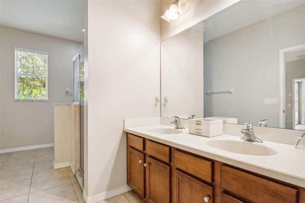 Dual Sinks in Primary En-Suite Bathroom