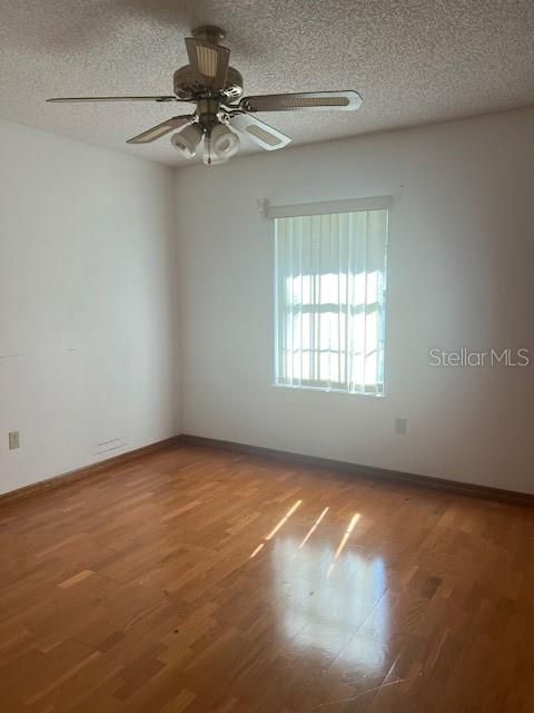 Active With Contract: $179,100 (3 beds, 2 baths, 1517 Square Feet)