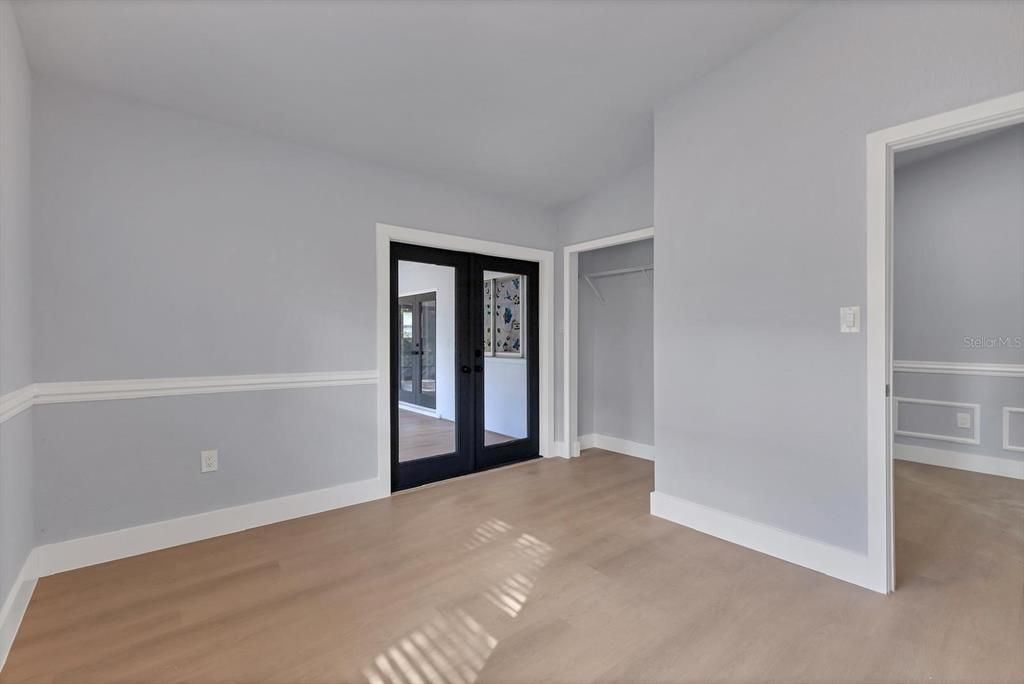 For Sale: $289,900 (3 beds, 2 baths, 1401 Square Feet)