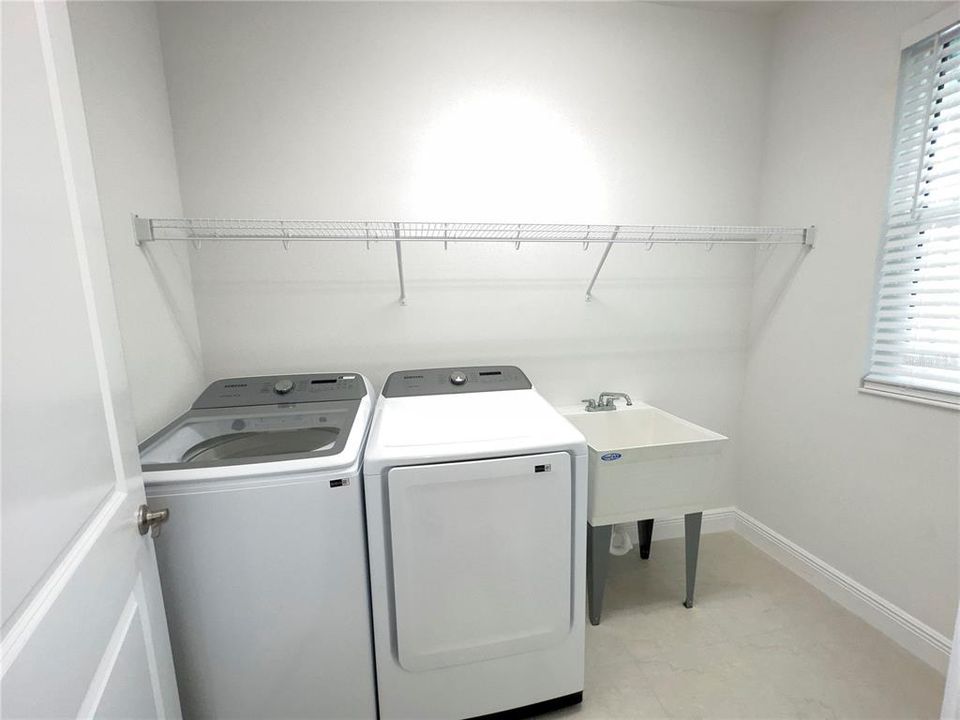 For Rent: $2,600 (2 beds, 2 baths, 1579 Square Feet)