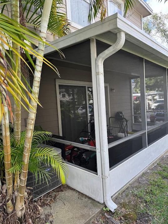 screen porch end view