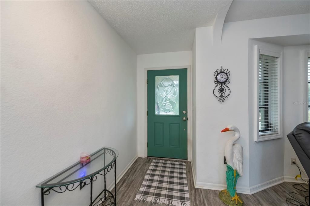 For Sale: $349,900 (2 beds, 2 baths, 1332 Square Feet)