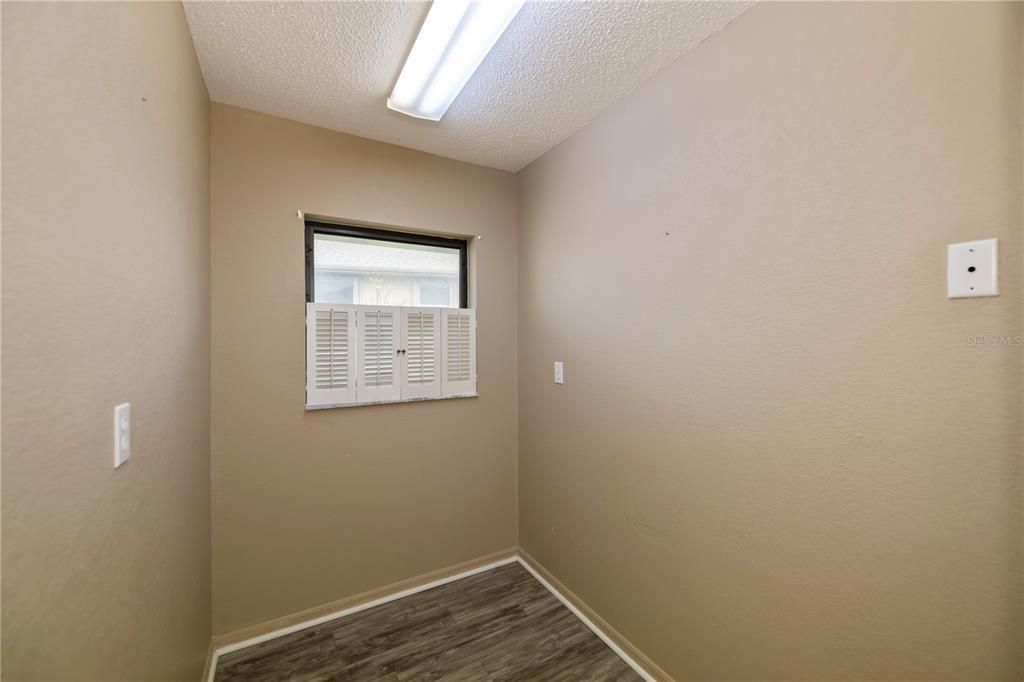 For Sale: $349,900 (2 beds, 2 baths, 1332 Square Feet)