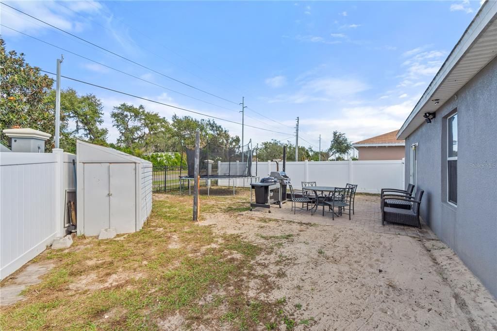 For Sale: $290,000 (4 beds, 2 baths, 1568 Square Feet)