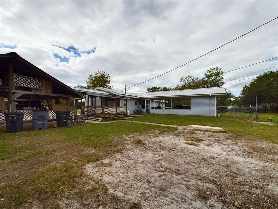 For Sale: $309,000 (3 beds, 2 baths, 1416 Square Feet)