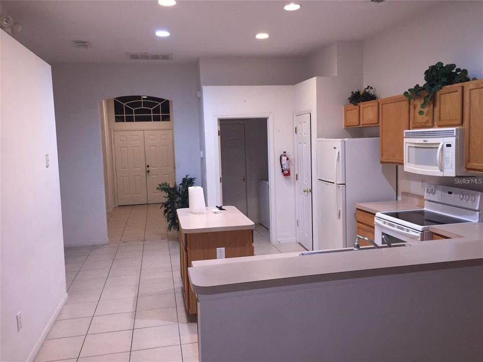 For Sale: $415,000 (3 beds, 2 baths, 1878 Square Feet)