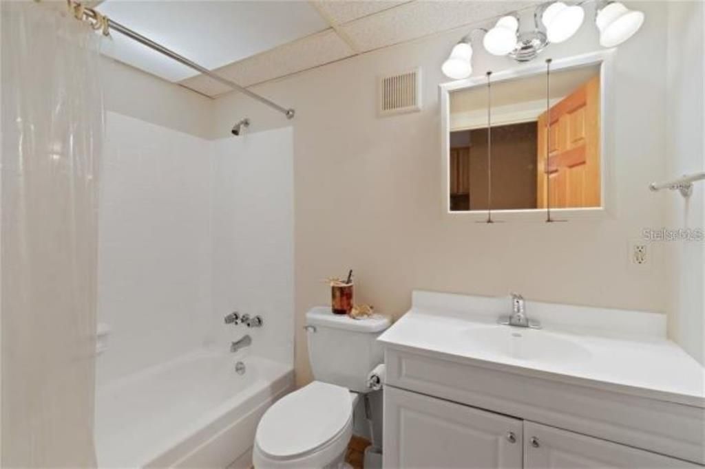 For Sale: $178,000 (1 beds, 1 baths, 315 Square Feet)