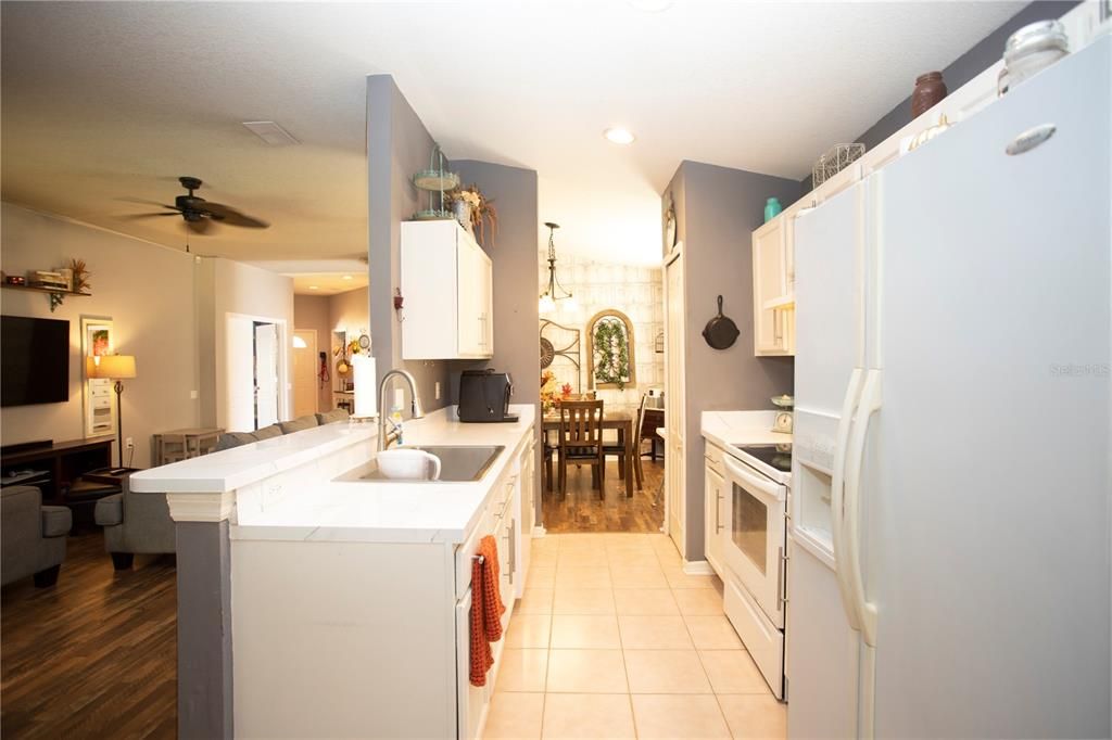 For Rent: $2,150 (3 beds, 2 baths, 1492 Square Feet)