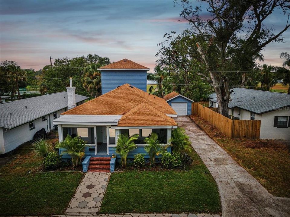 For Sale: $1,250,000 (3 beds, 2 baths, 2105 Square Feet)