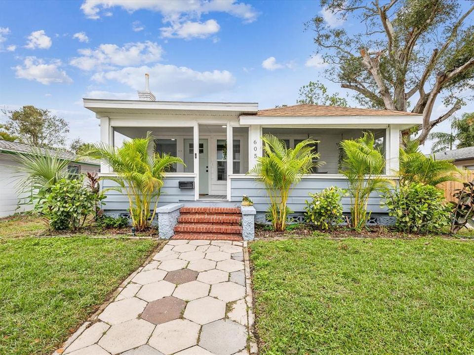 For Sale: $1,250,000 (3 beds, 2 baths, 2105 Square Feet)