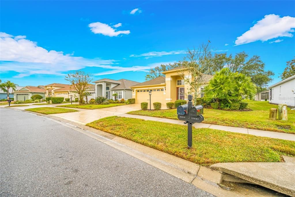 For Sale: $319,000 (3 beds, 2 baths, 2057 Square Feet)