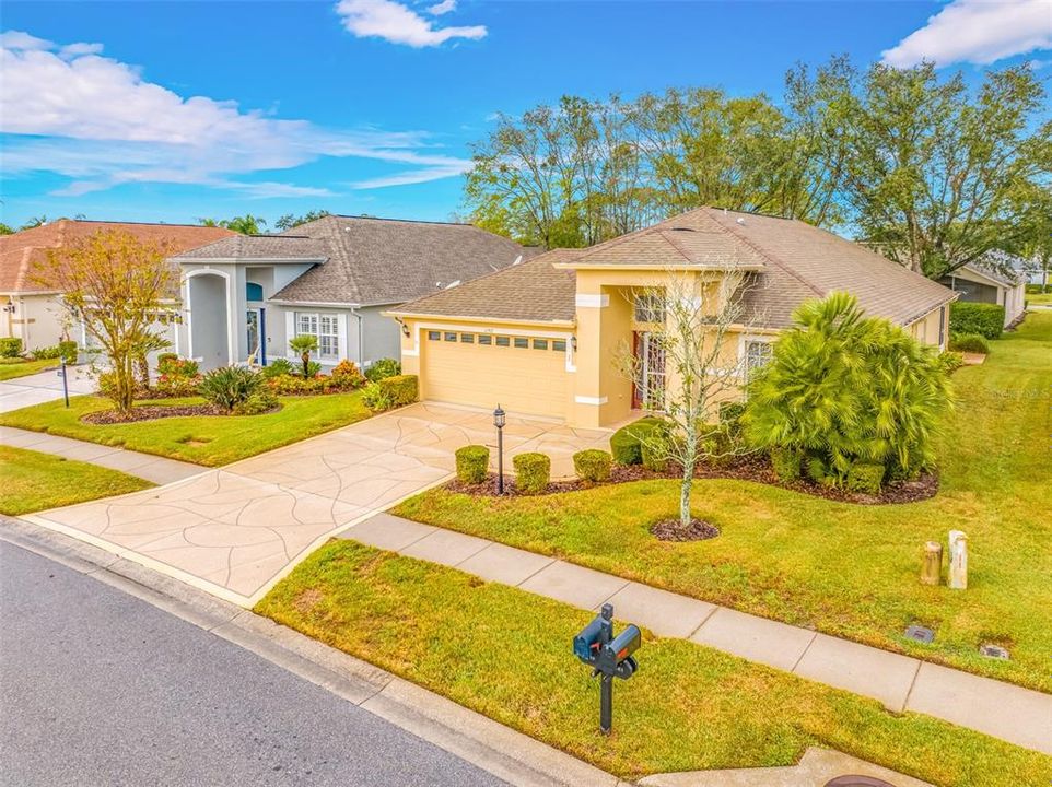 For Sale: $319,000 (3 beds, 2 baths, 2057 Square Feet)