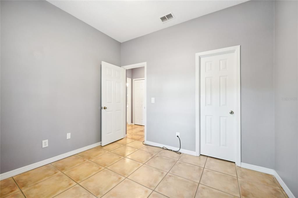 For Sale: $339,900 (3 beds, 2 baths, 1409 Square Feet)