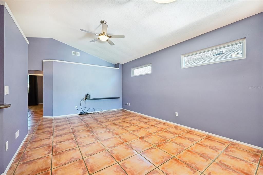 For Sale: $339,900 (3 beds, 2 baths, 1409 Square Feet)