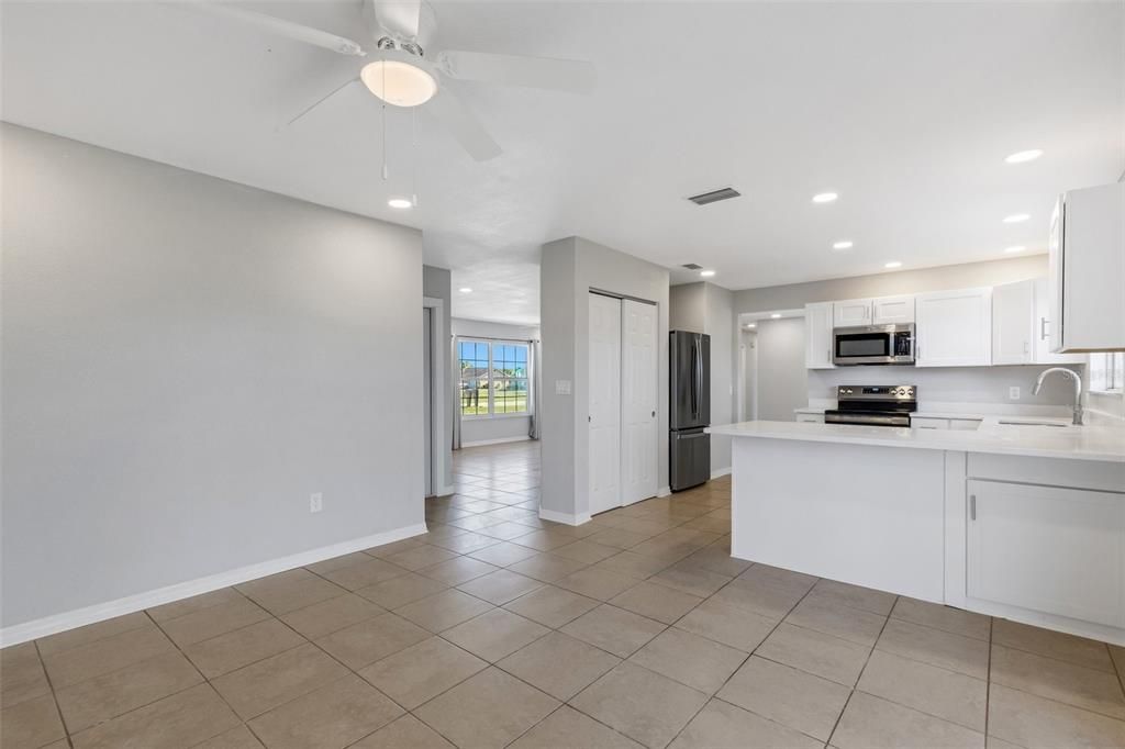 For Sale: $269,000 (3 beds, 2 baths, 1414 Square Feet)