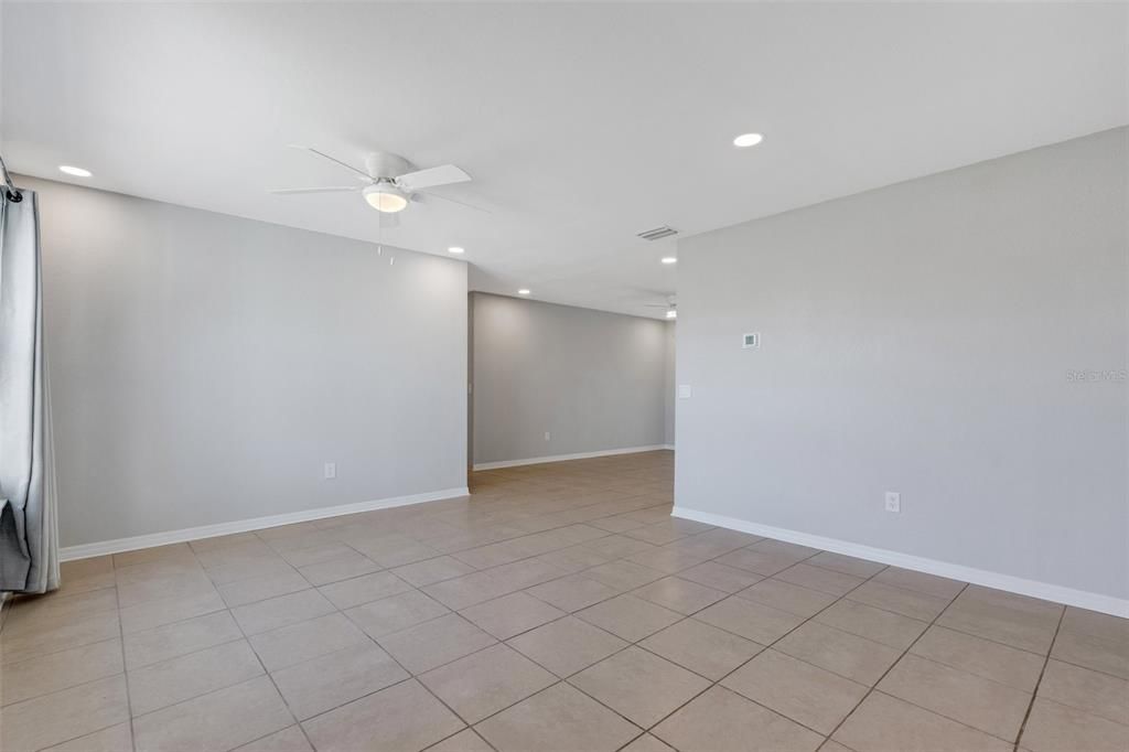 For Sale: $269,000 (3 beds, 2 baths, 1414 Square Feet)