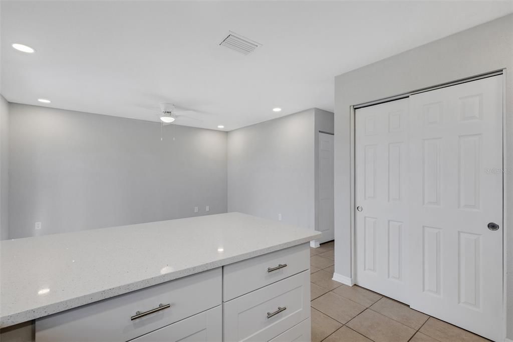 For Sale: $269,000 (3 beds, 2 baths, 1414 Square Feet)